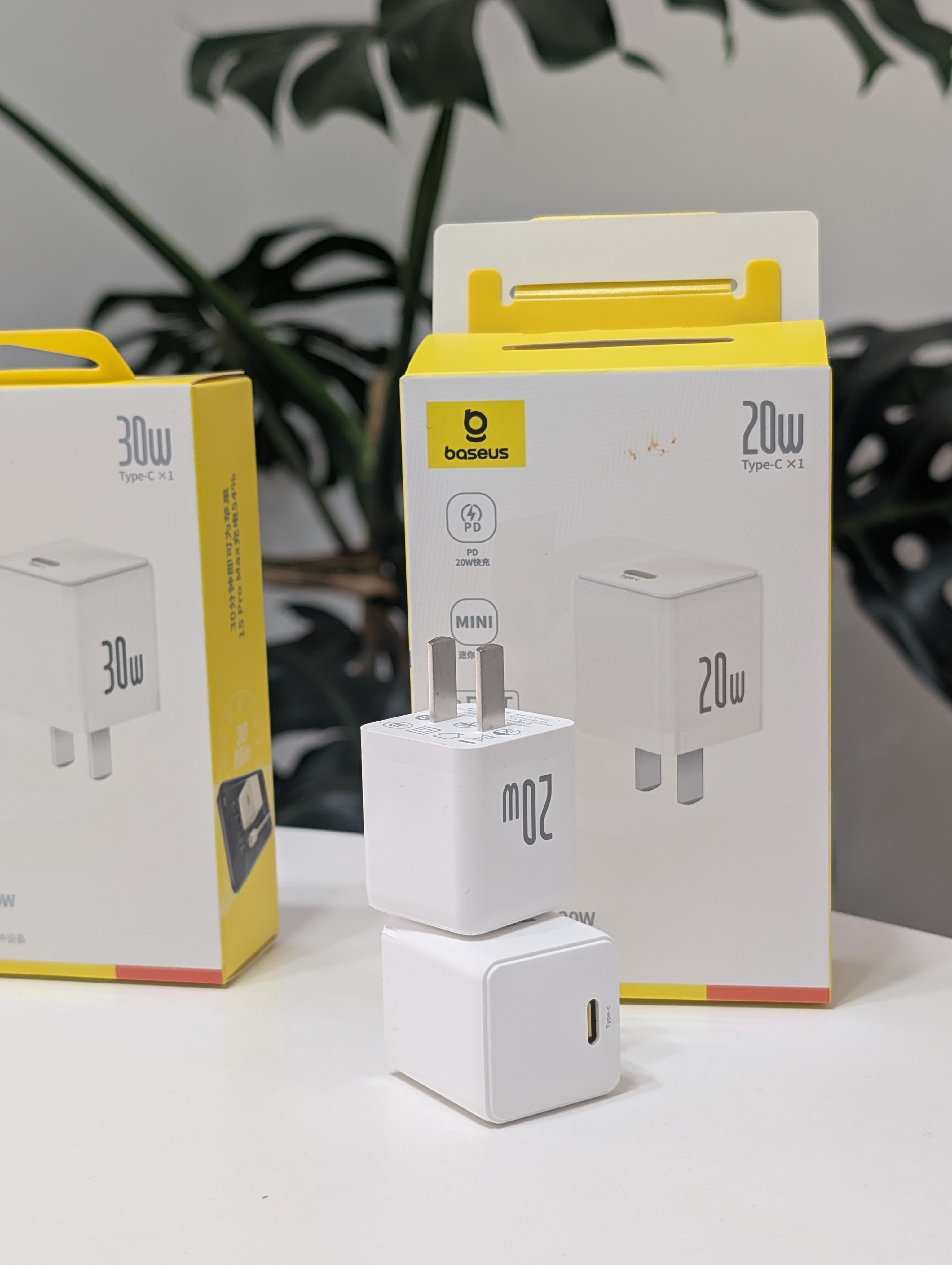 Baseus 20W PD Mini Charger — image 1